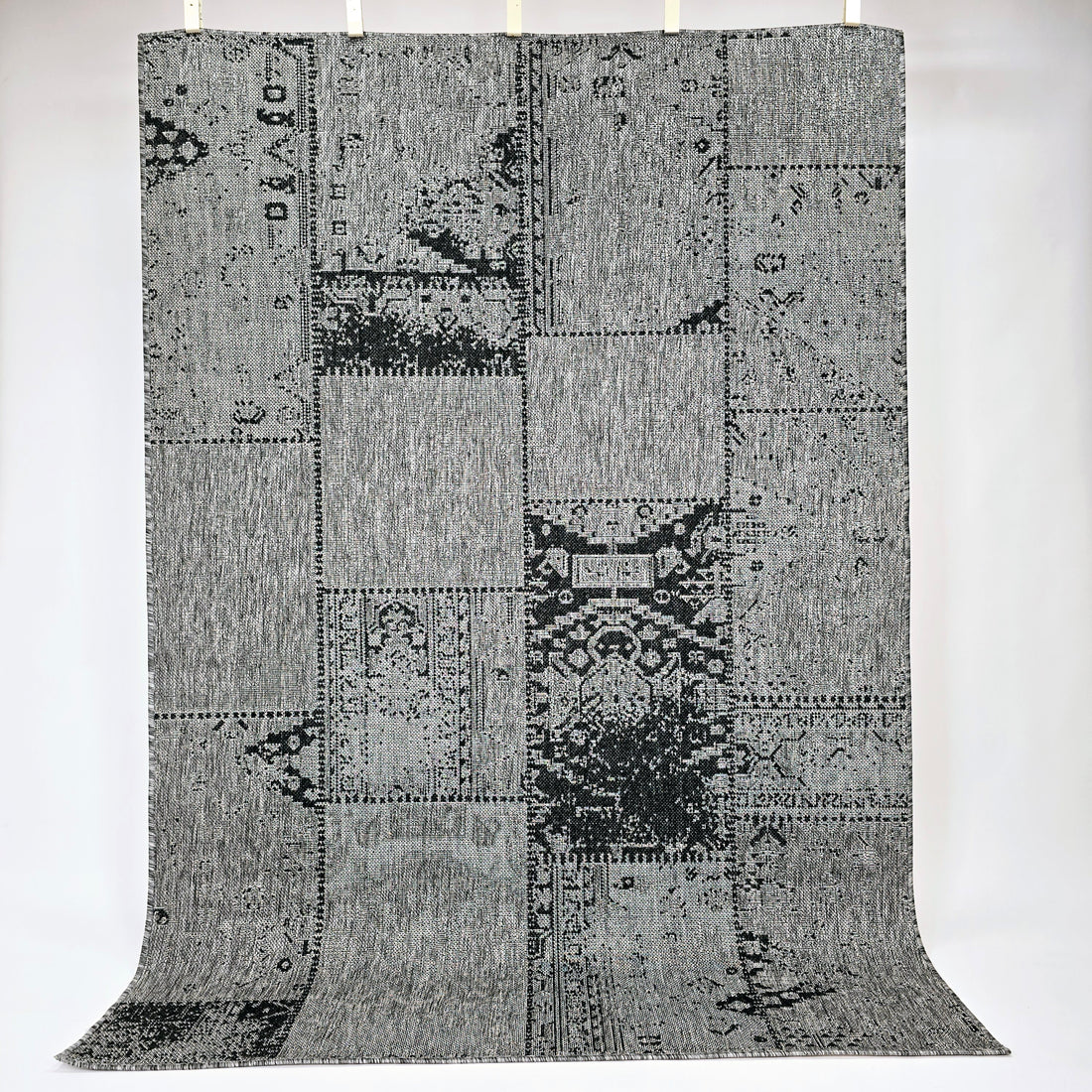 kumipohjainen matto dawn foam patchwork harmaa pääkuva