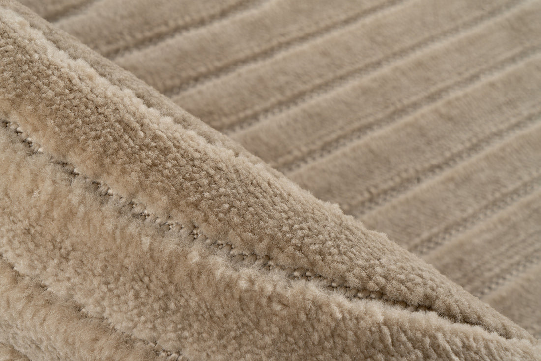 Lyhytnukkainen matto Viva 401 Beige