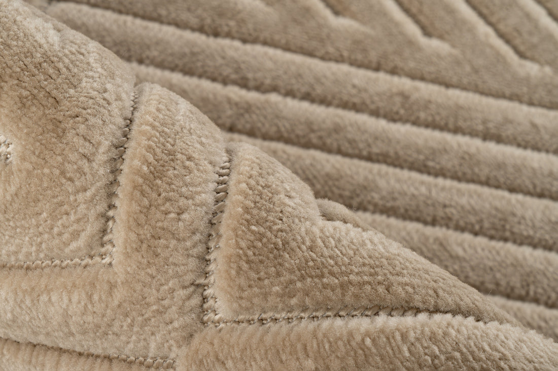 Lyhytnukkainen matto Viva 402 Beige