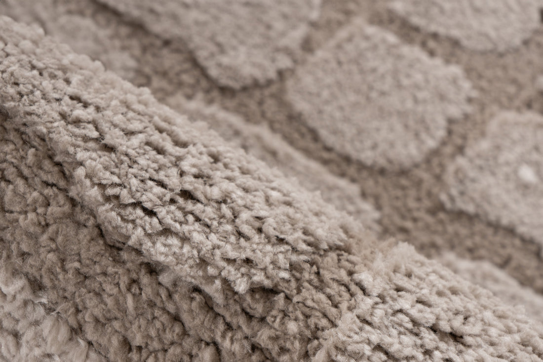 yksivärinen beige olohuoneen matto lotus pääkuva